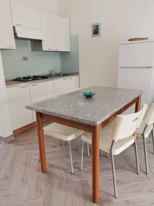 Casa Di Lu' - Bilocale Con Giardino - Porto Pollo Apartment Bagian luar foto